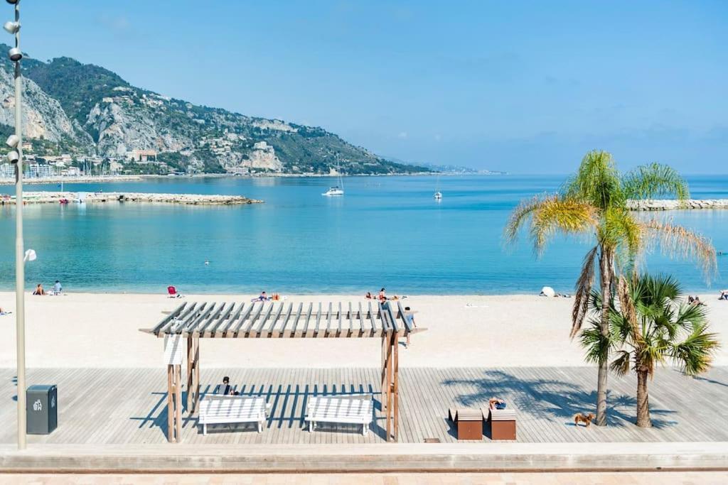 Superbe Studio Avec Terrasse En Front De Mer Menton Eksteriør billede